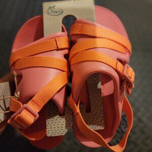 Chaco size 3 kids sandal in rose NWT